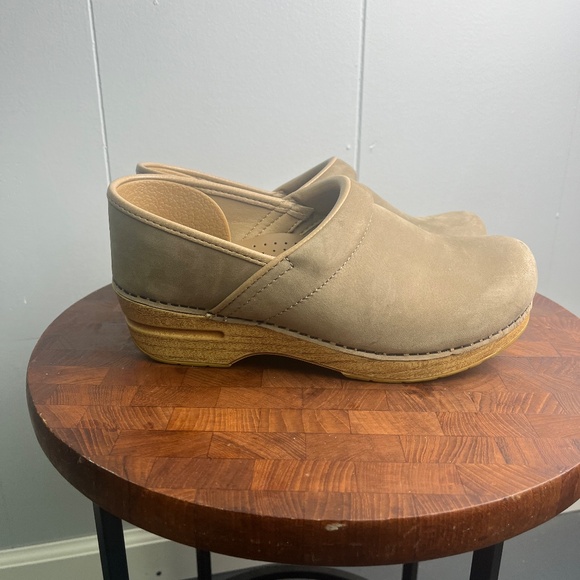 Dansko Professional Clog Size 38 EU Size 7.5-8 US Sand Color - Picture 8 of 14